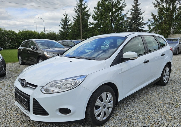 Ford Focus cena 23900 przebieg: 156000, rok produkcji 2014 z Piwniczna-Zdrój małe 379